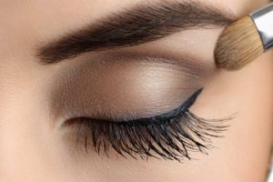 Consejos para Maquillaje de Ojos: ¿Cómo hacer que sus ojos se vean más grandes o agregar más dimensión?