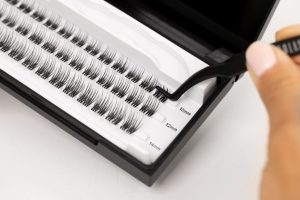 Una Técnica Inteligente para el Diseño de Pestañas con las Pestañas Prepegadas Nanolash Stick&Go